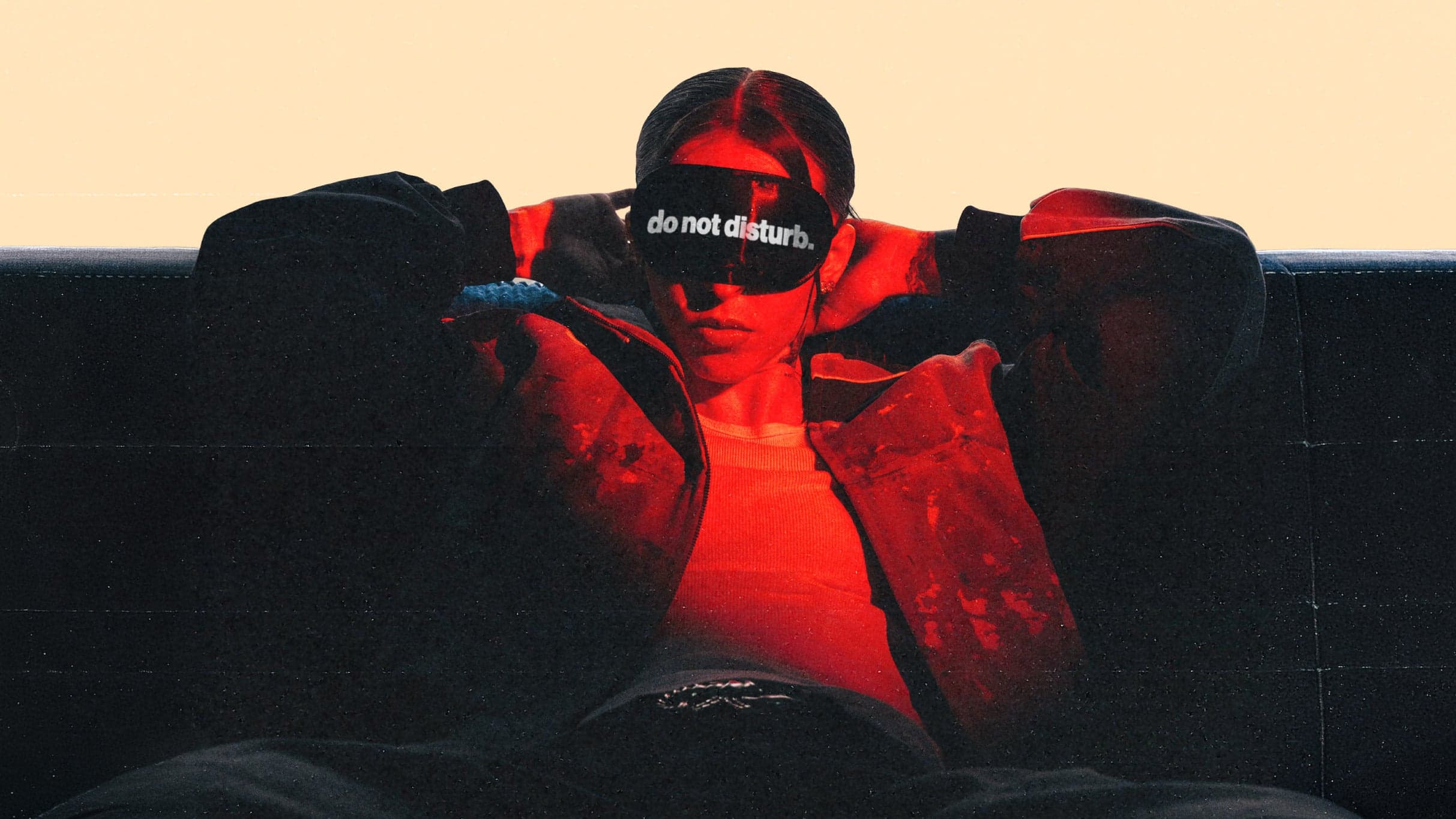 Fondo promocional del evento Young Miko - Late Checkout Tour