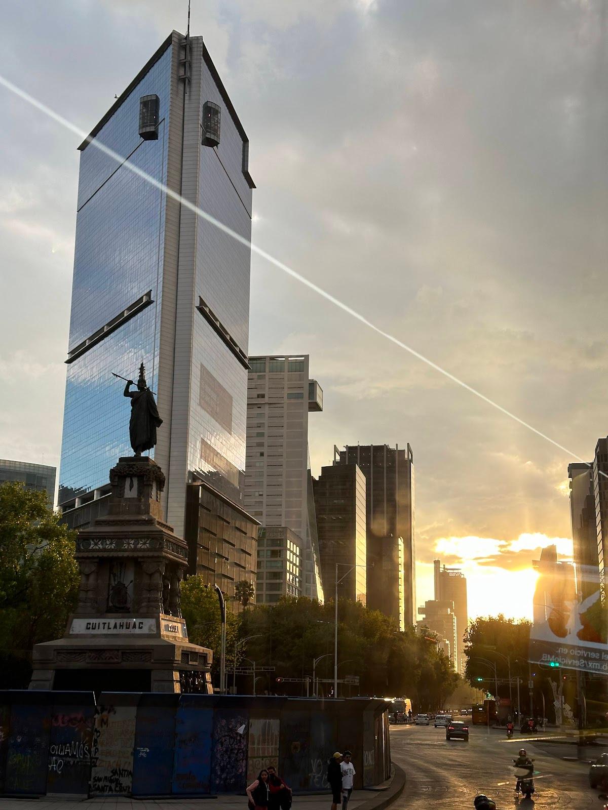 Monumento a Cuitláhuac galería 3