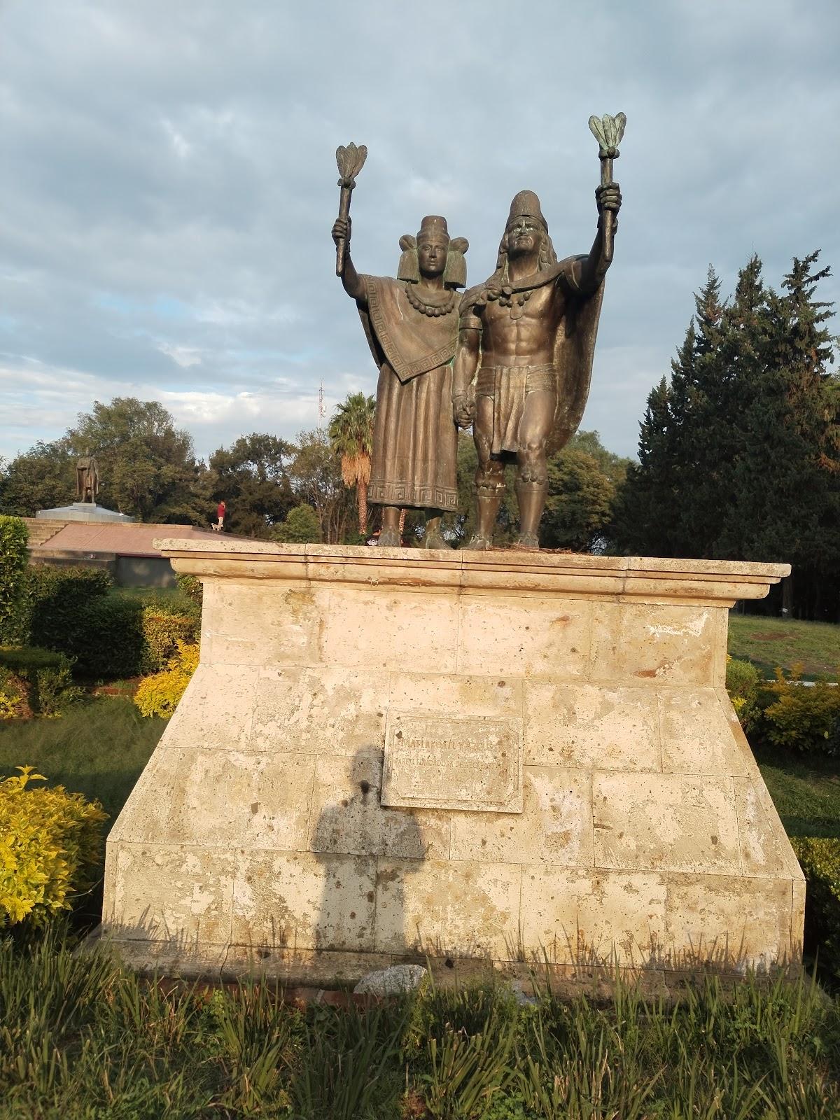Monumento a Matlakoatl y azcueitl galería 6