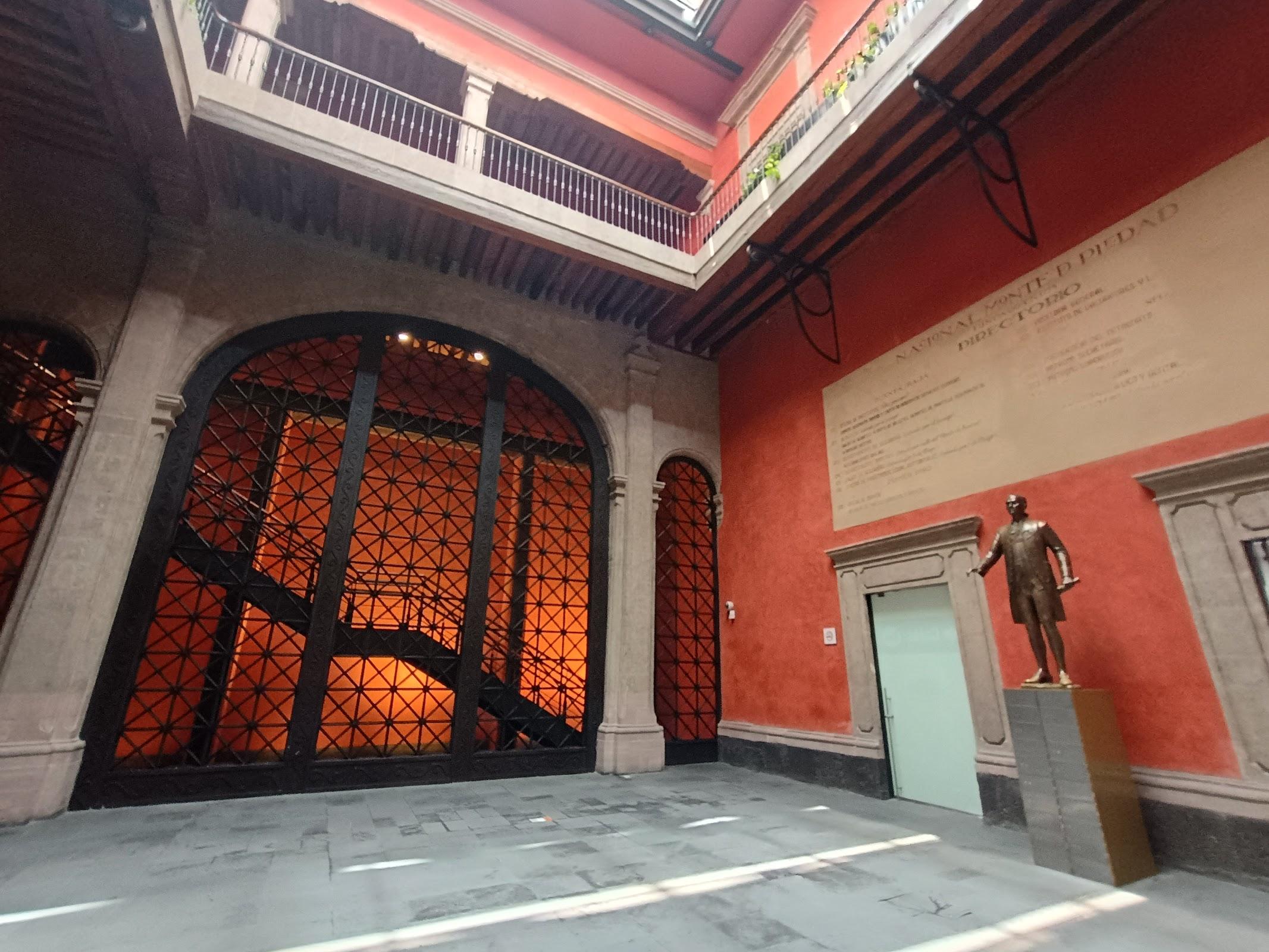 Nacional Monte de Piedad Casa Matriz galería 6