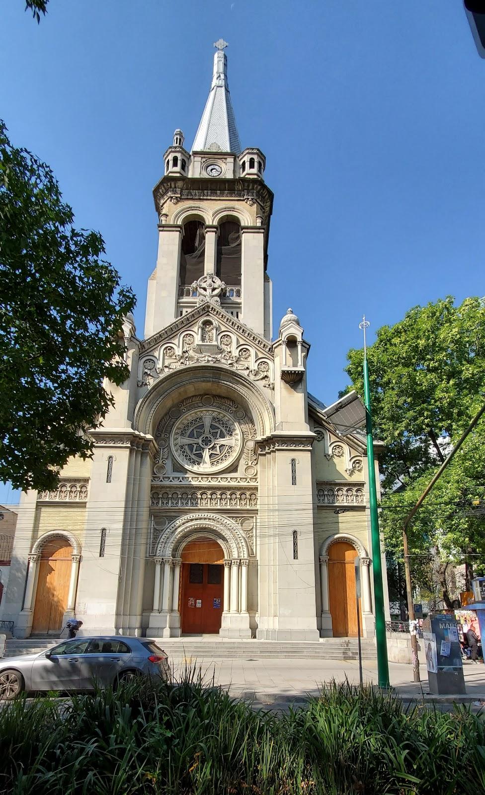 Parroquia de la Sagrada Familia galería 2