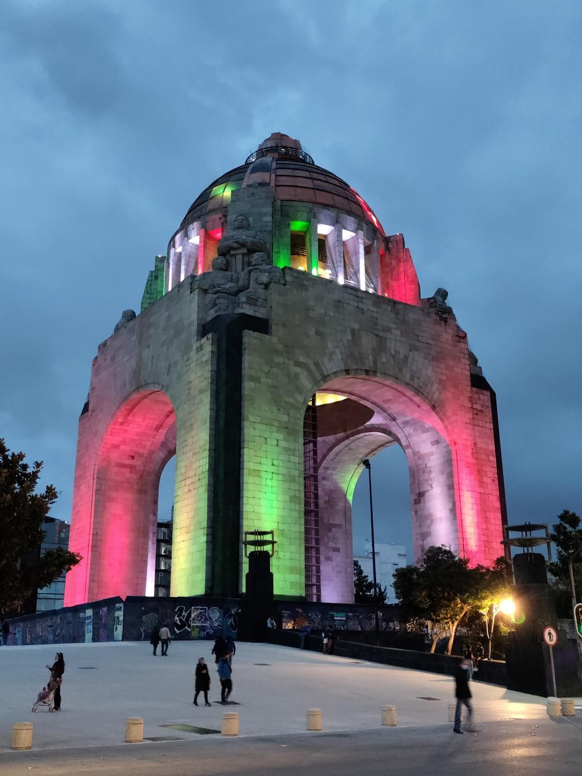 Monumento a la Revolución . galería 6