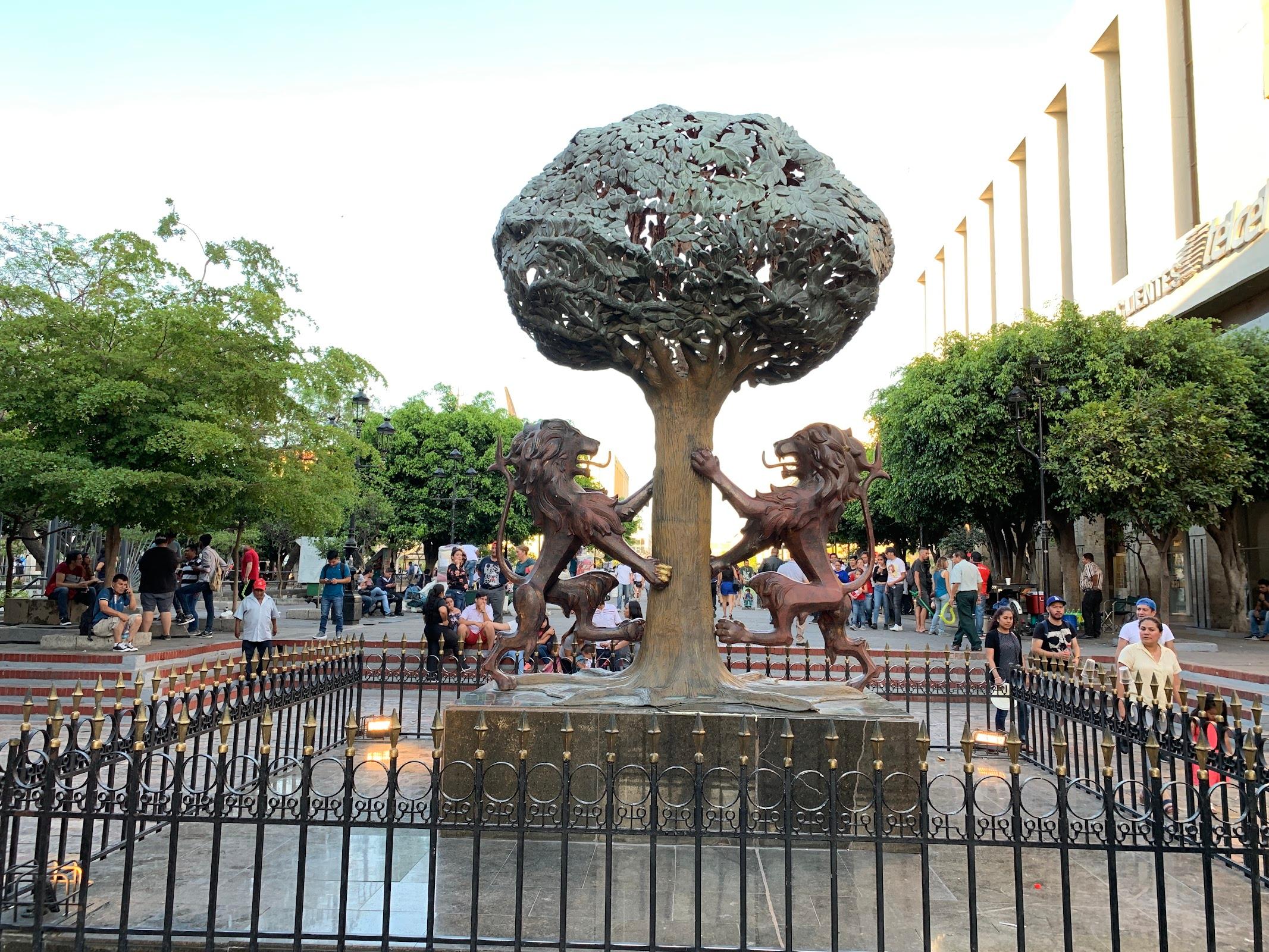 Escudo de Armas de la Ciudad de Guadalajara (Emblema de Guadalajara) en Guadalajara