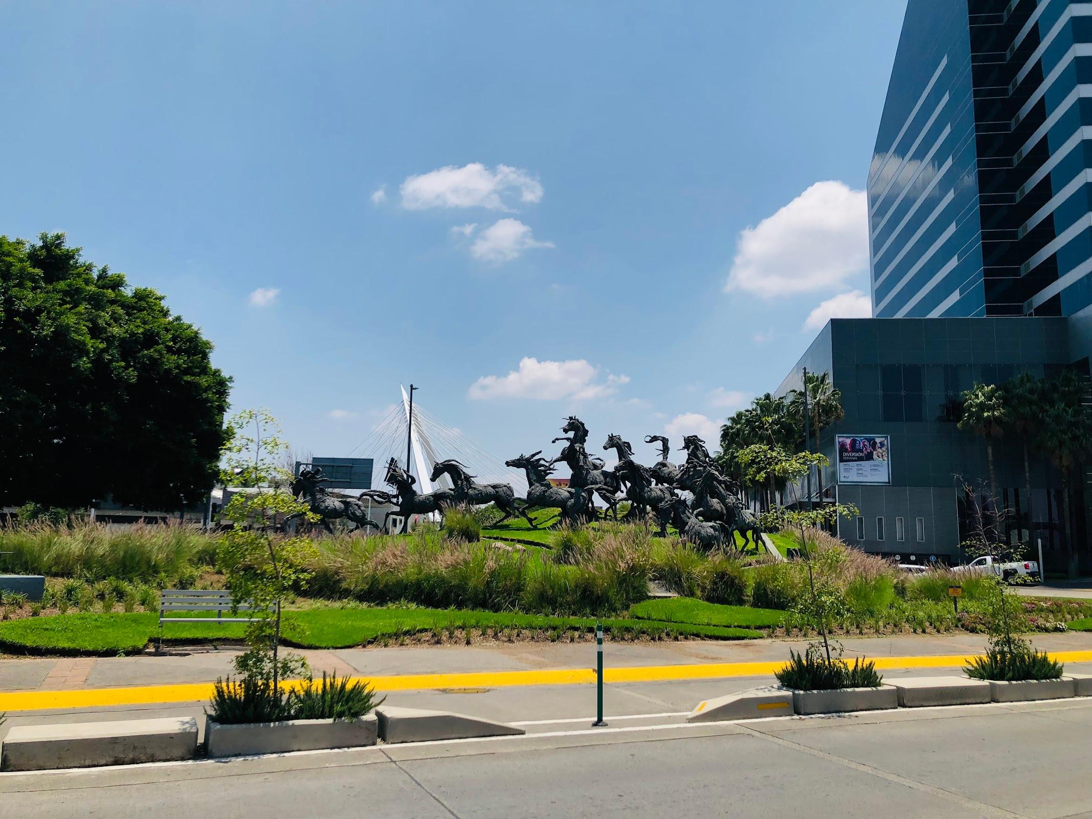 Glorieta de la Estampida galería 9