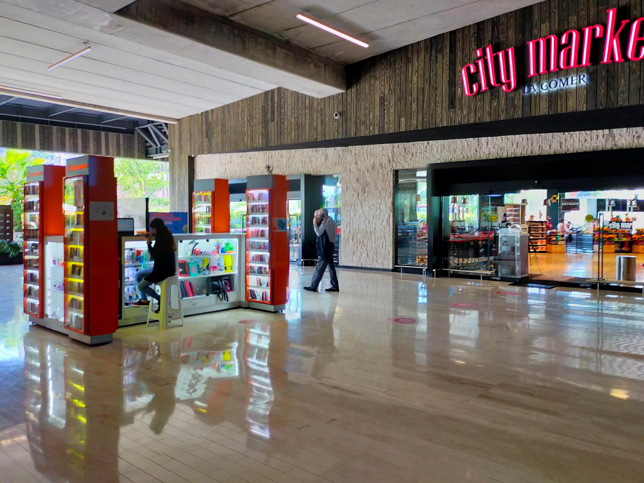 Centro Comercial Plaza Patria en Zapopan