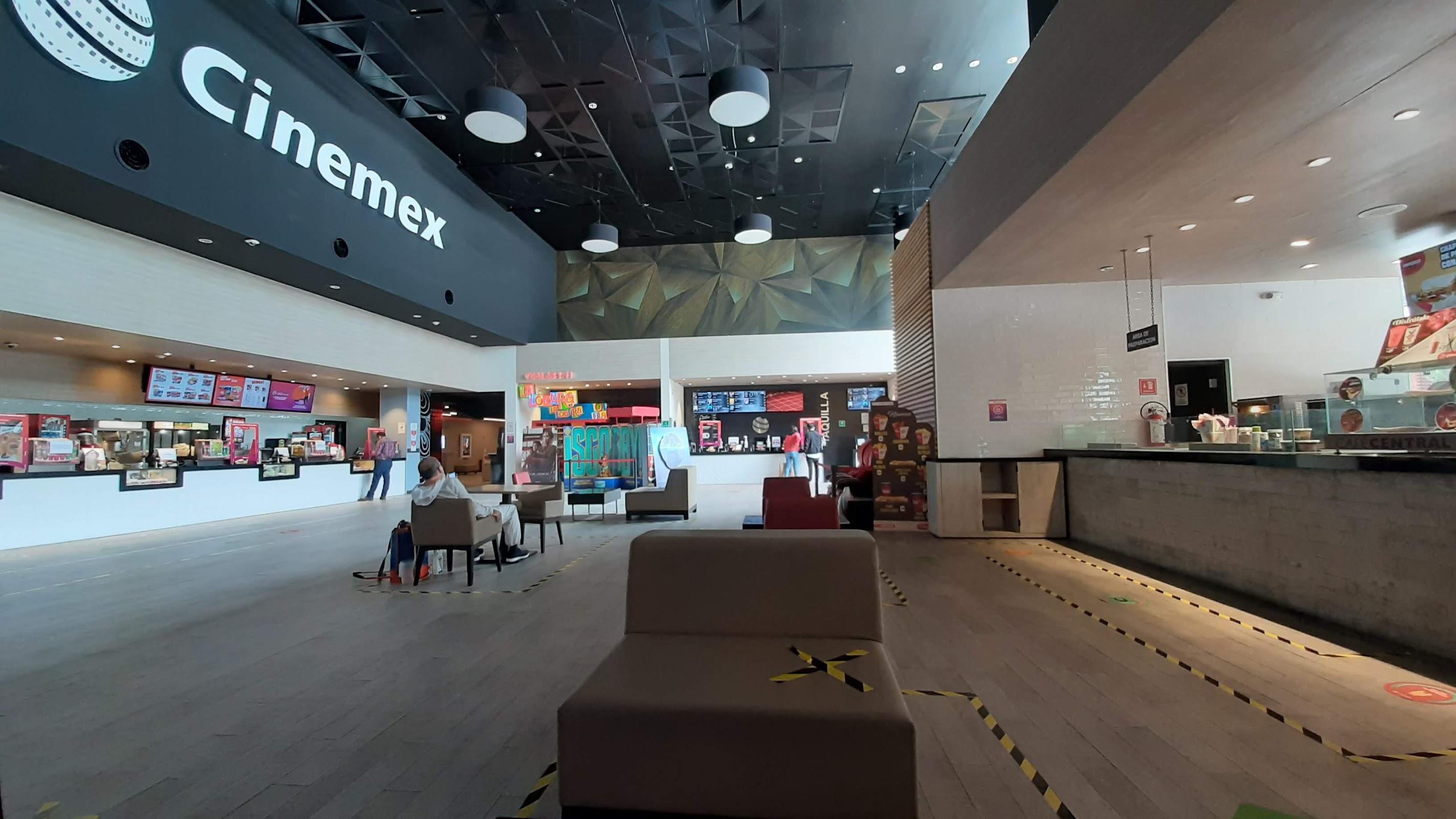 Centro Comercial Plaza Patria galería 7