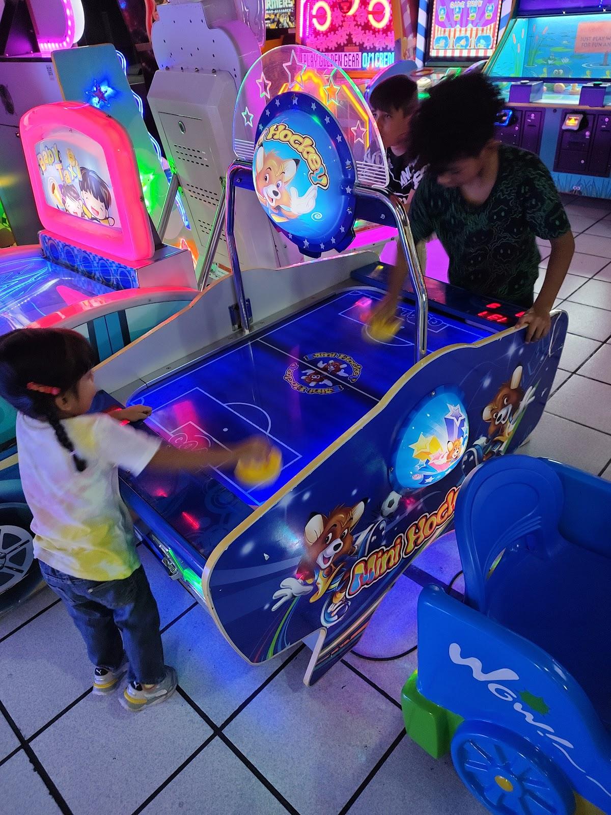 Galex Game Center Plaza Independencia galería 7