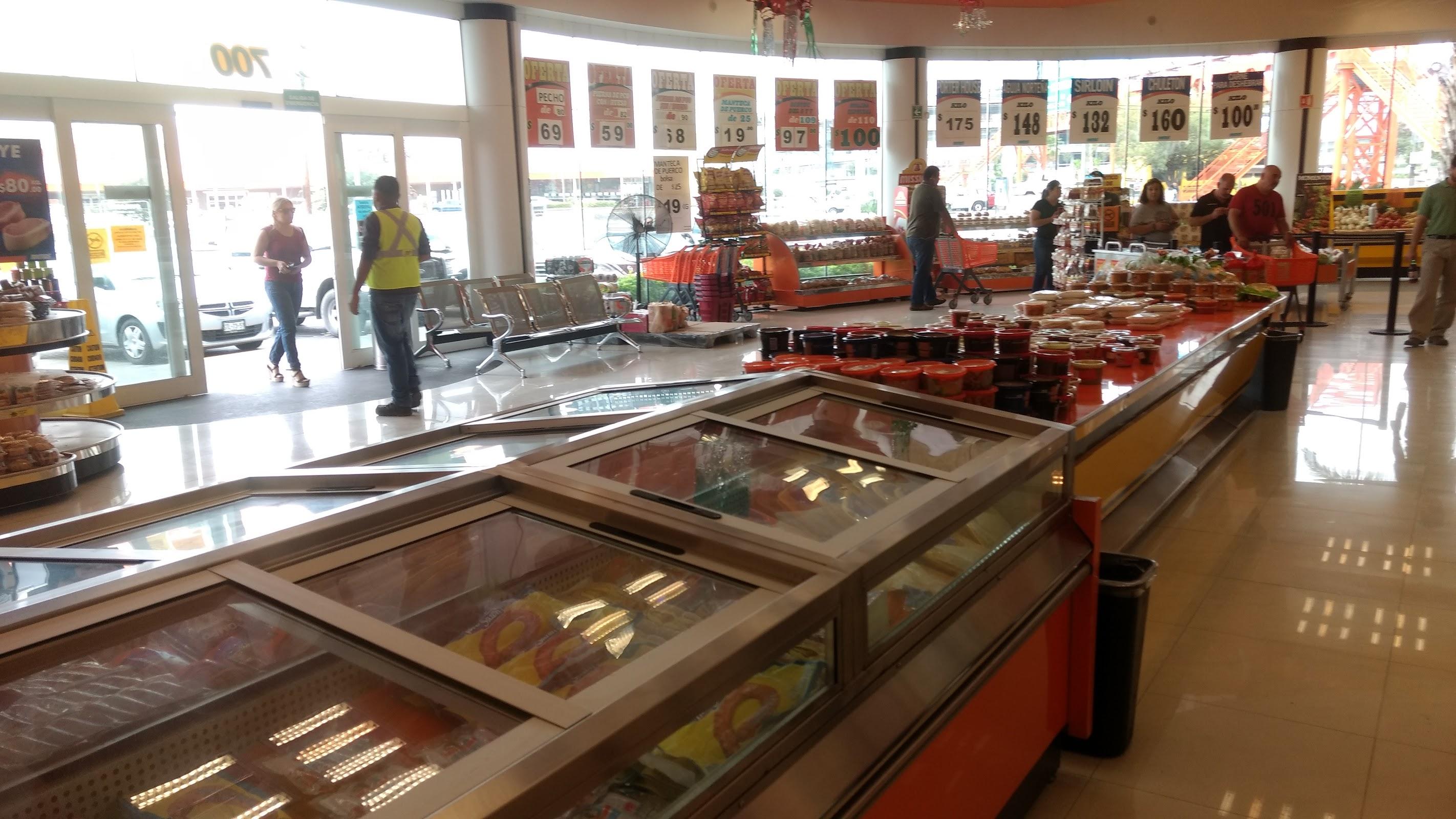 Paseo La Fe galería 8