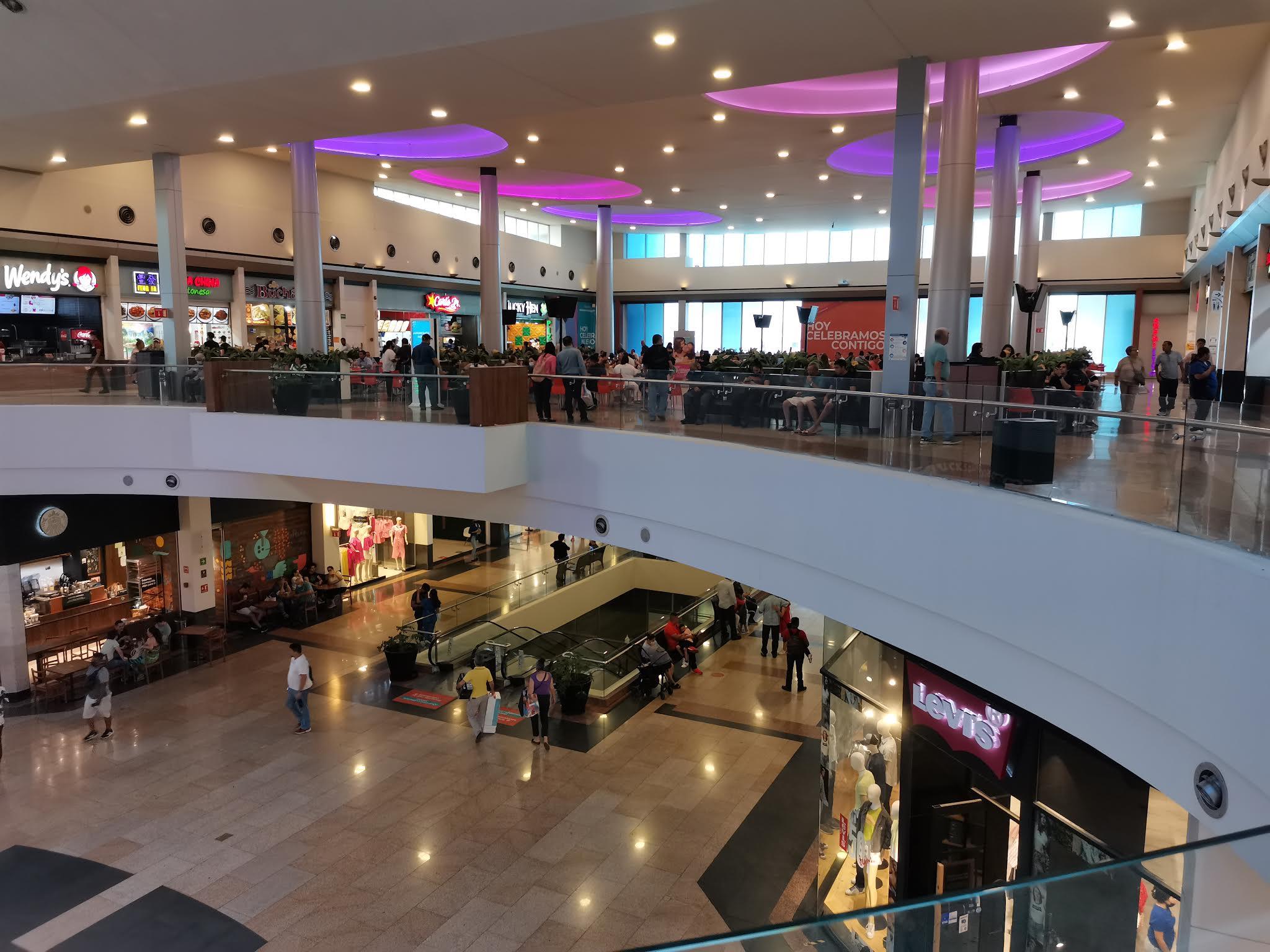 Plaza Fiesta Anáhuac galería 4