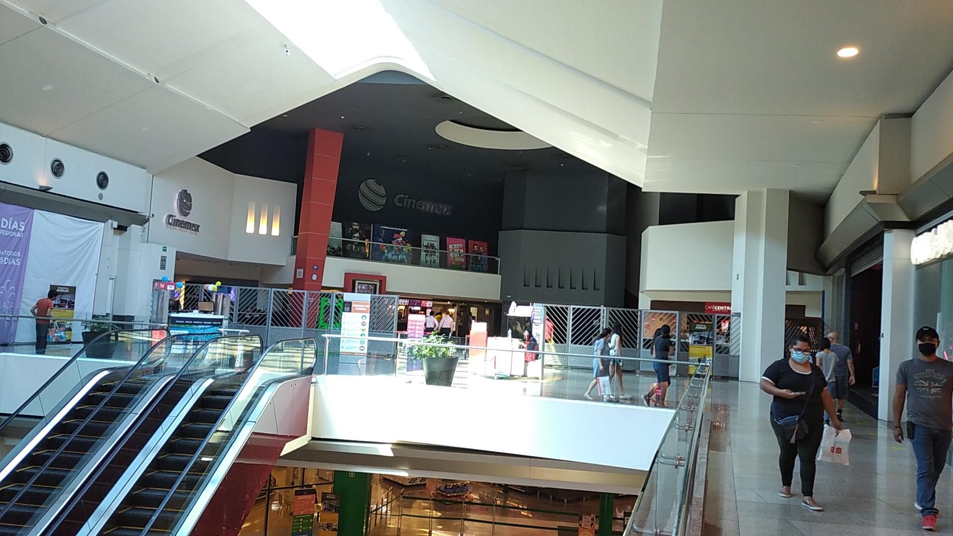 Plaza Fiesta Anáhuac galería 5