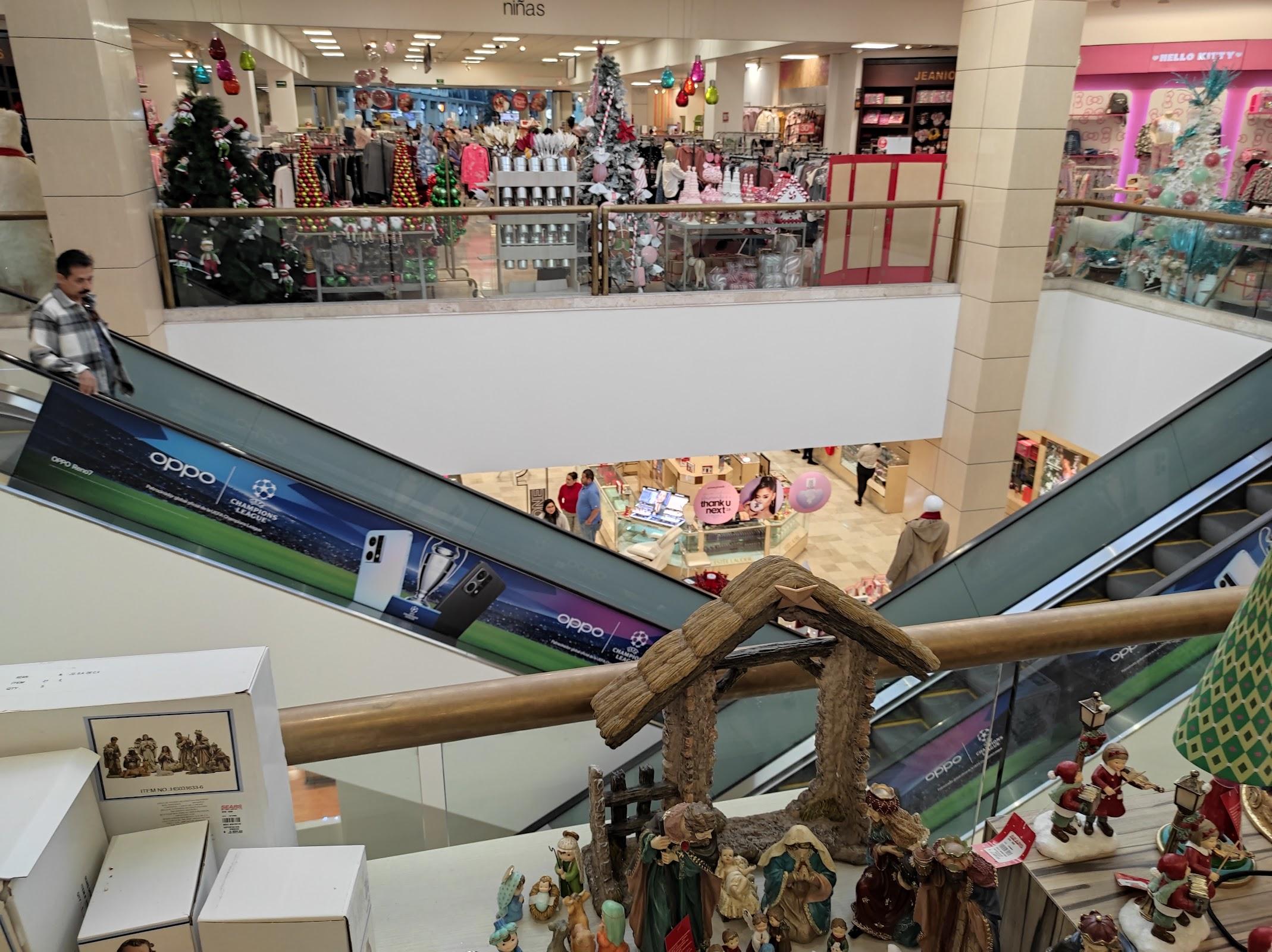 Plaza Fiesta Anáhuac galería 7