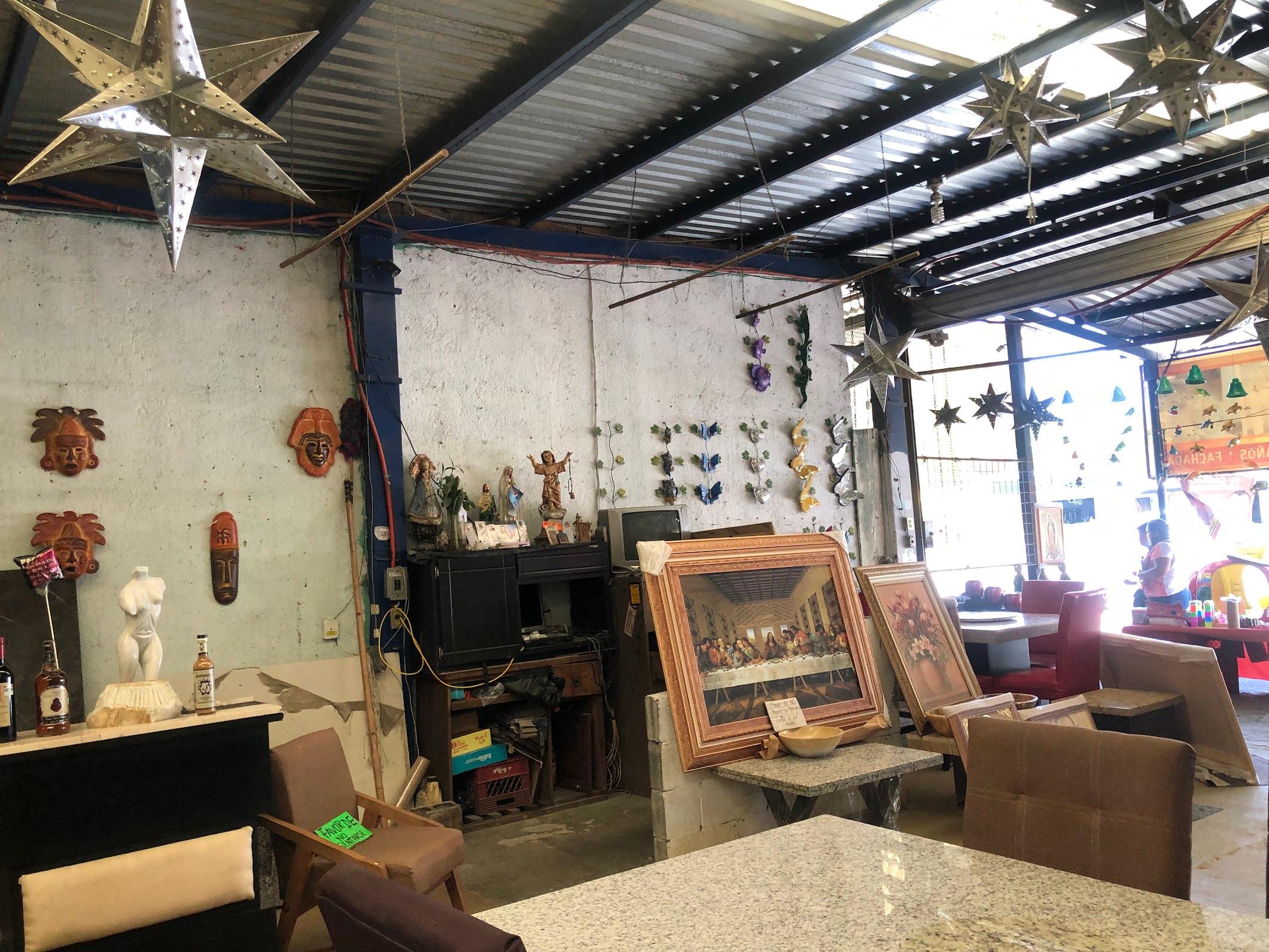 Centro Comercial Los Cavazos galería 5