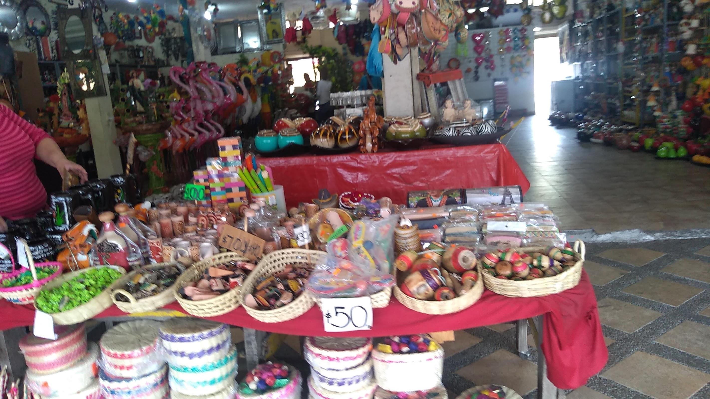 Centro Comercial Los Cavazos galería 10