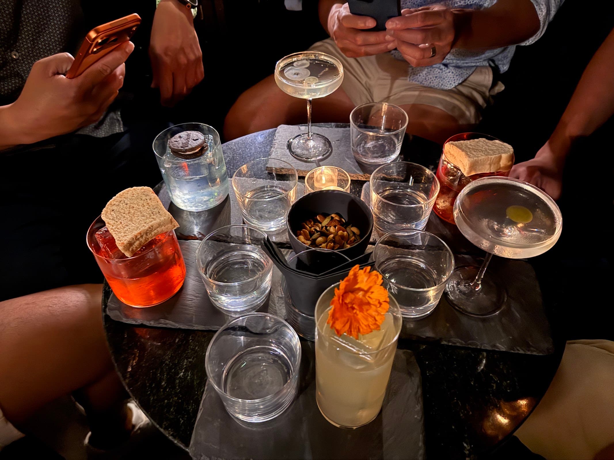 Handshake Speakeasy miniatura 6