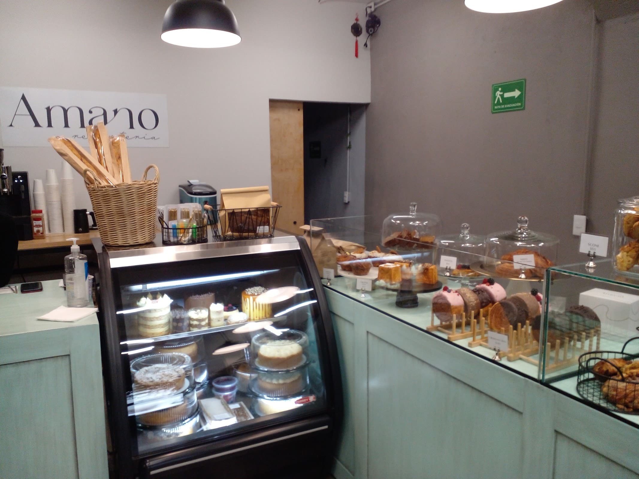 AMANO REPOSTERÍA (Polanco) miniatura 4