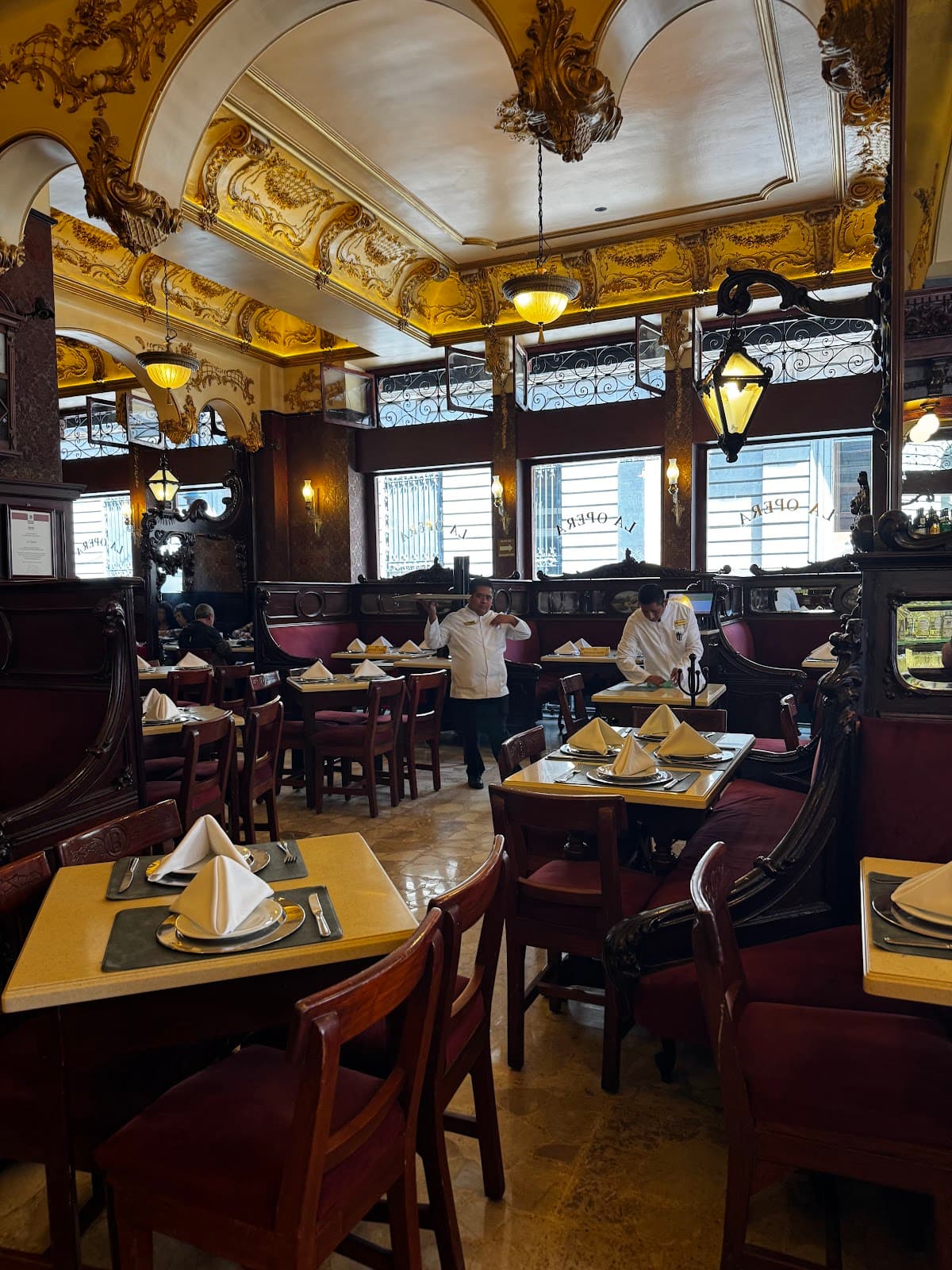 LA OPERA miniatura 10