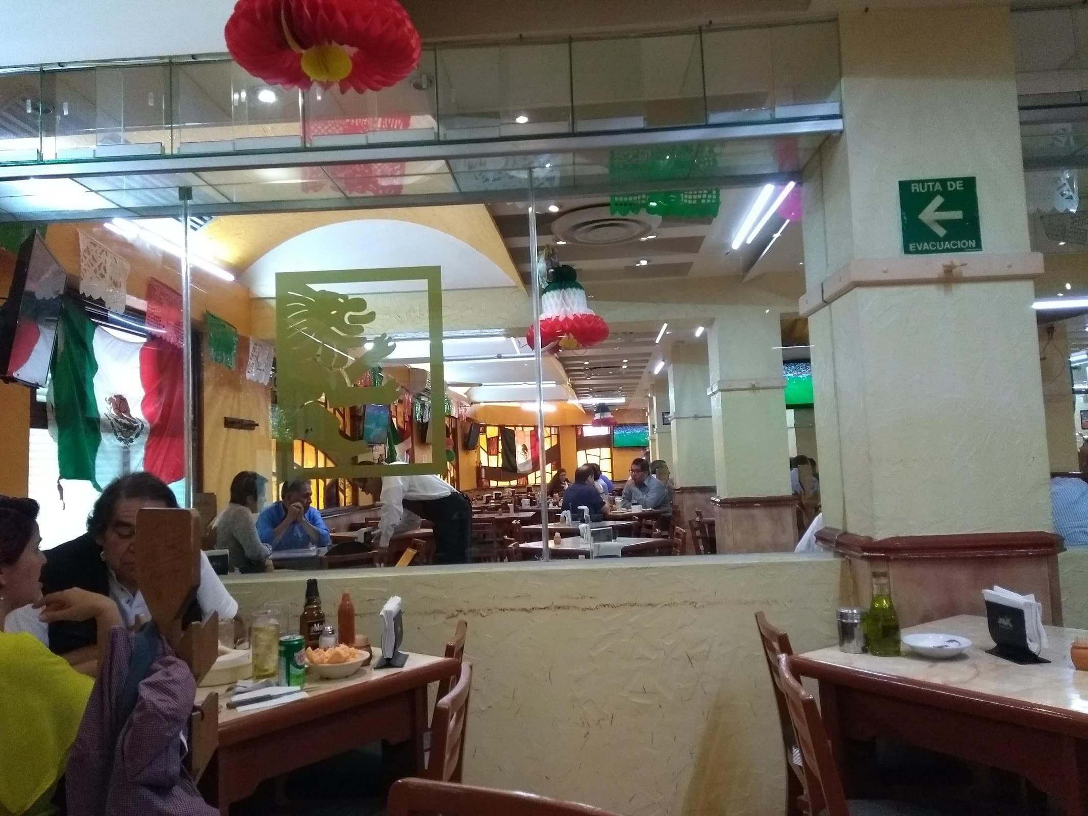 Cantina El León de Oro miniatura 7