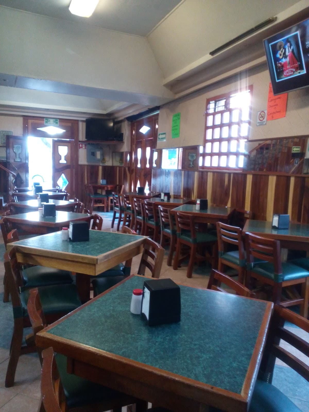 Cantina La Perla miniatura 8