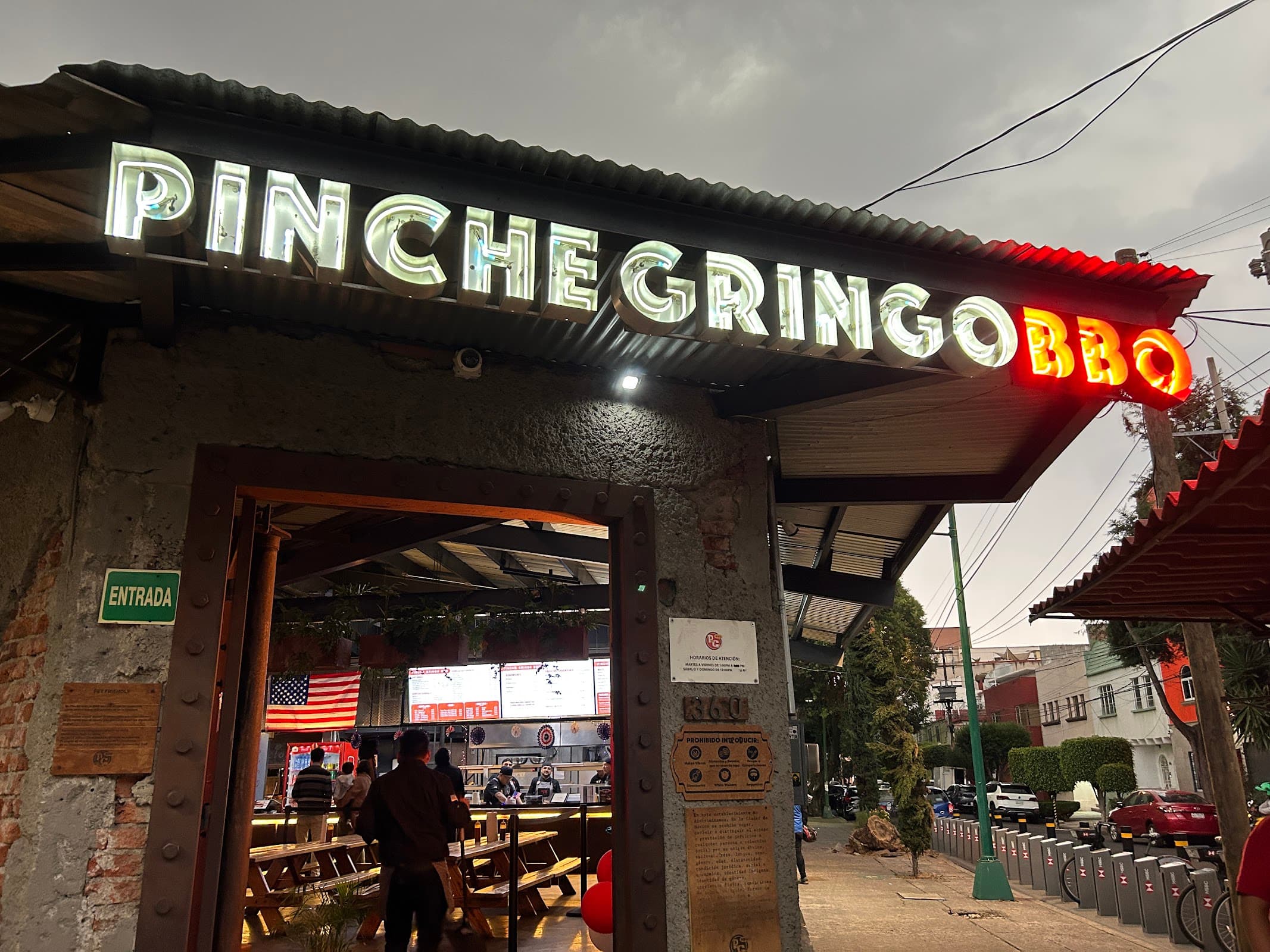 Pinche Gringo BBQ Patio - Narvarte miniatura 6