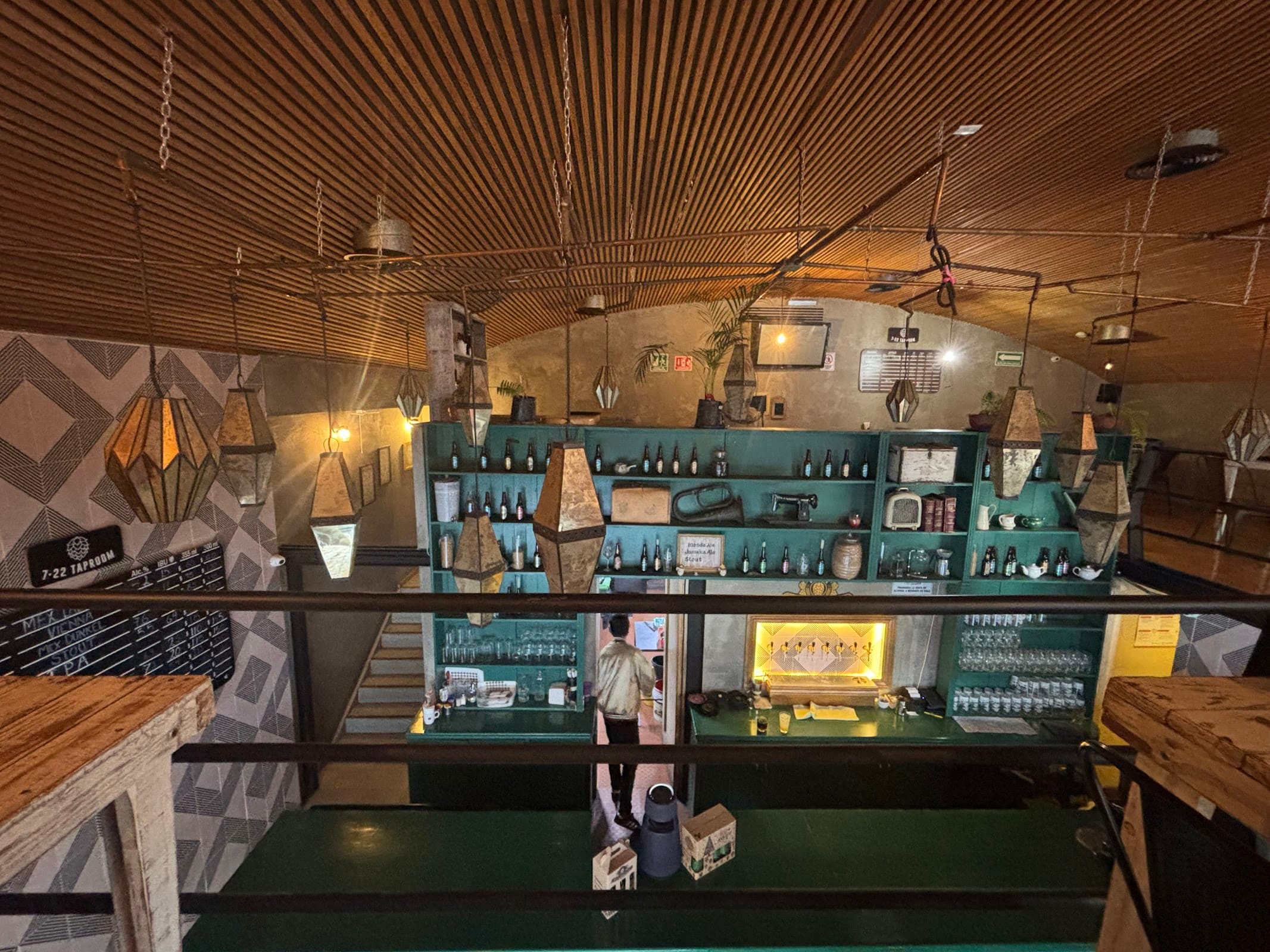 Siete-Veintidós Taproom miniatura 8