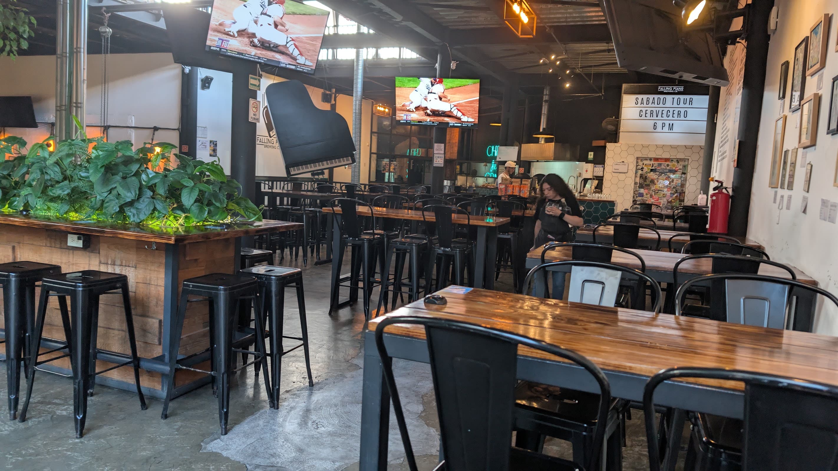 Falling Piano Brewing Co miniatura 9