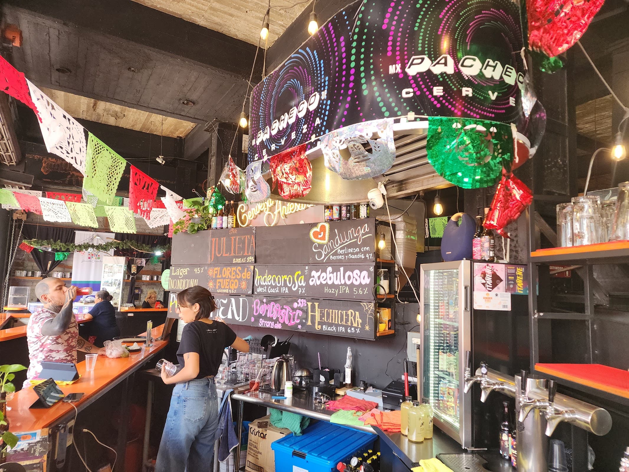 Pacheco Taproom miniatura 3