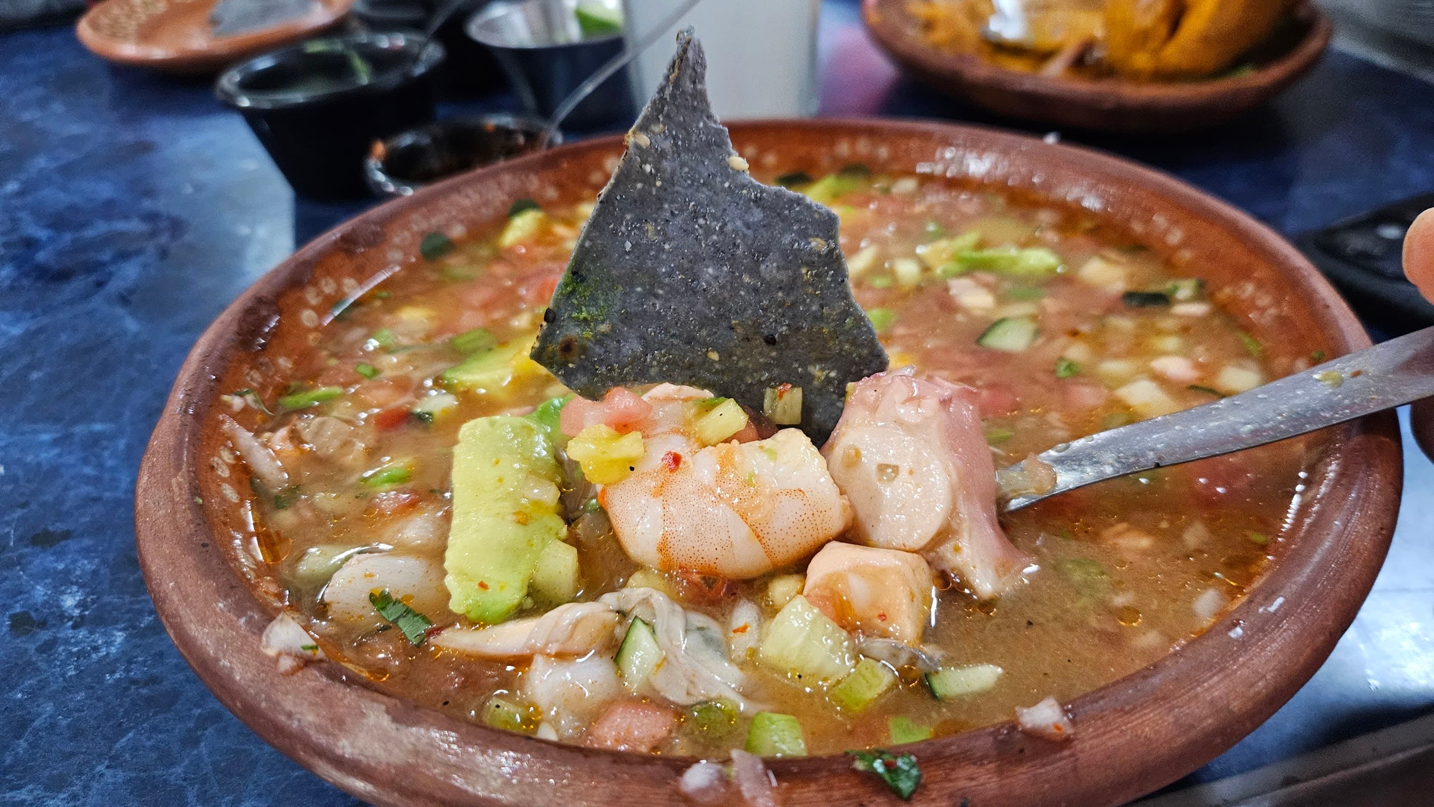 Mariscos Ponte Trucha Negro miniatura 10