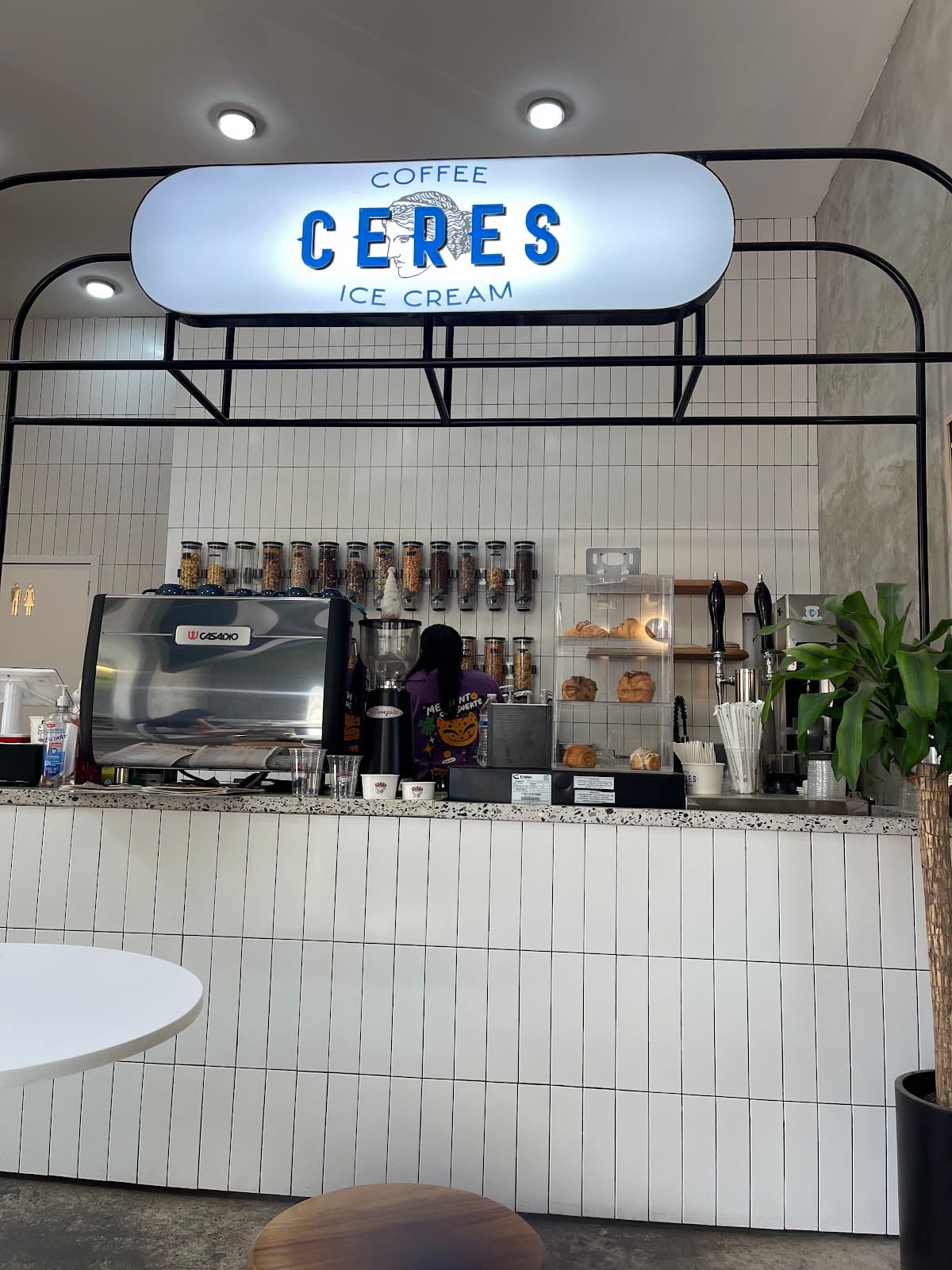 Ceres Ice cream and Coffee miniatura 5