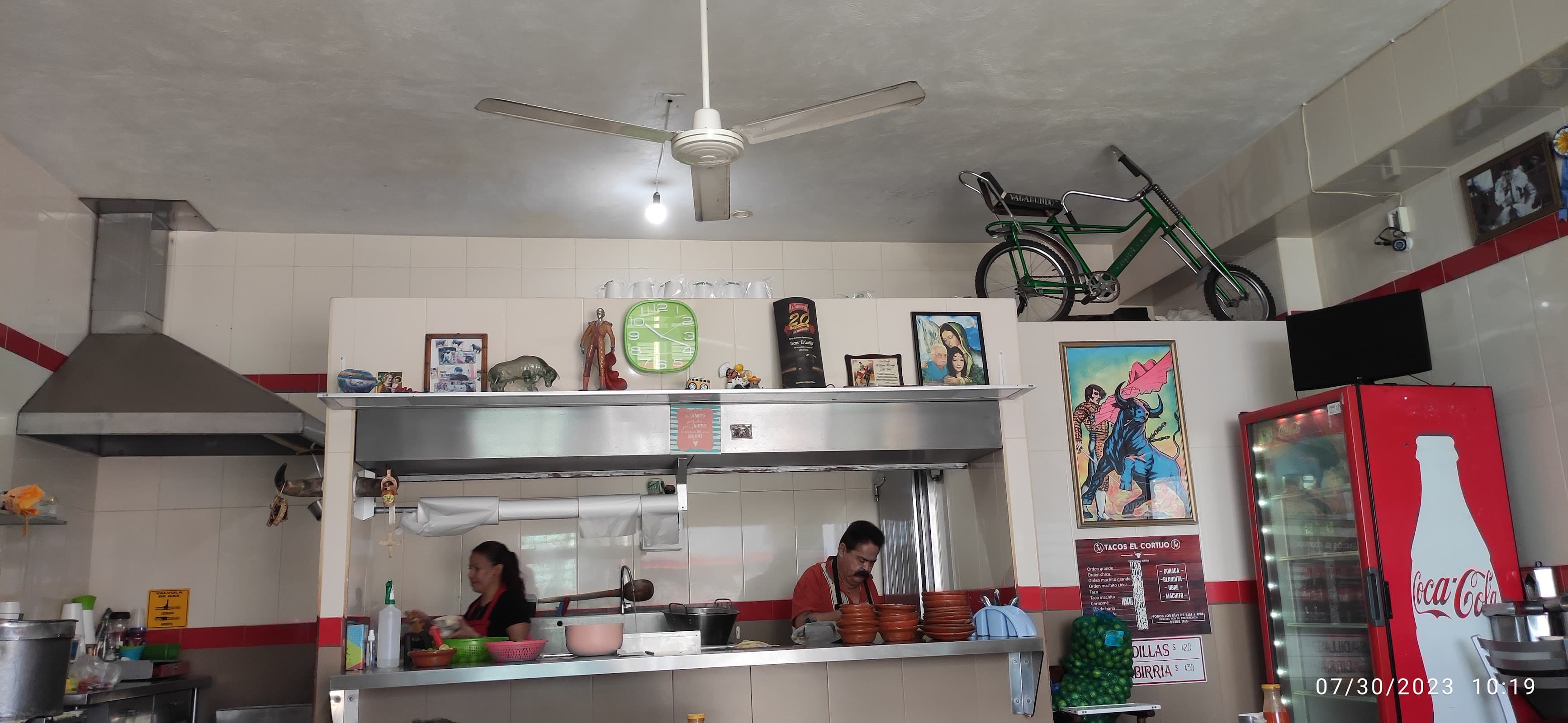 Tacos de Birria El Cortijo