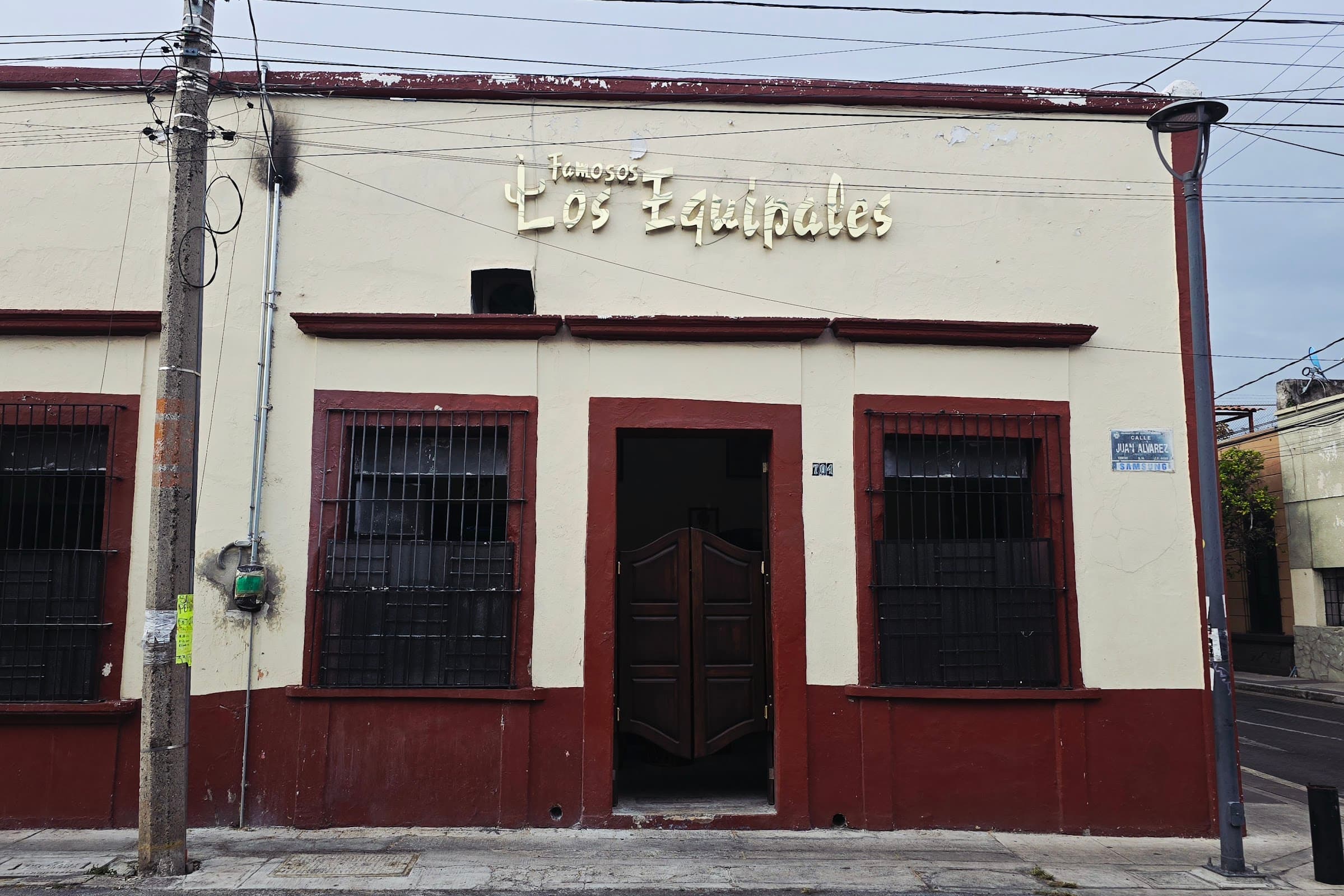 Los Famosos Equipales miniatura 7