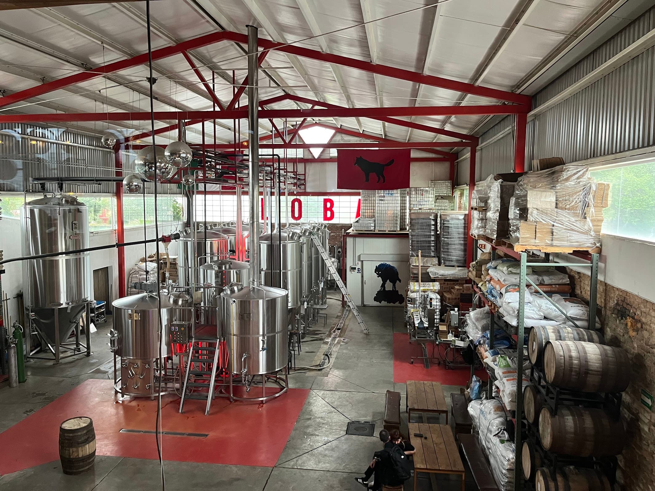 Loba Restaurante, Gastropub -cocina y cerveza en la fábrica- miniatura 8