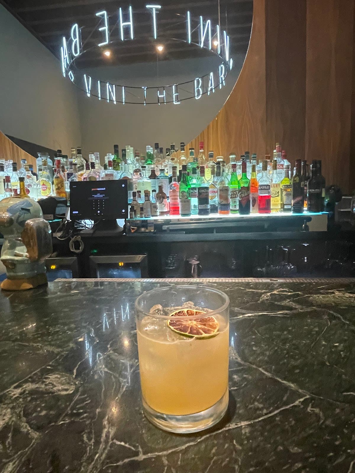 Vini the Bar miniatura 3