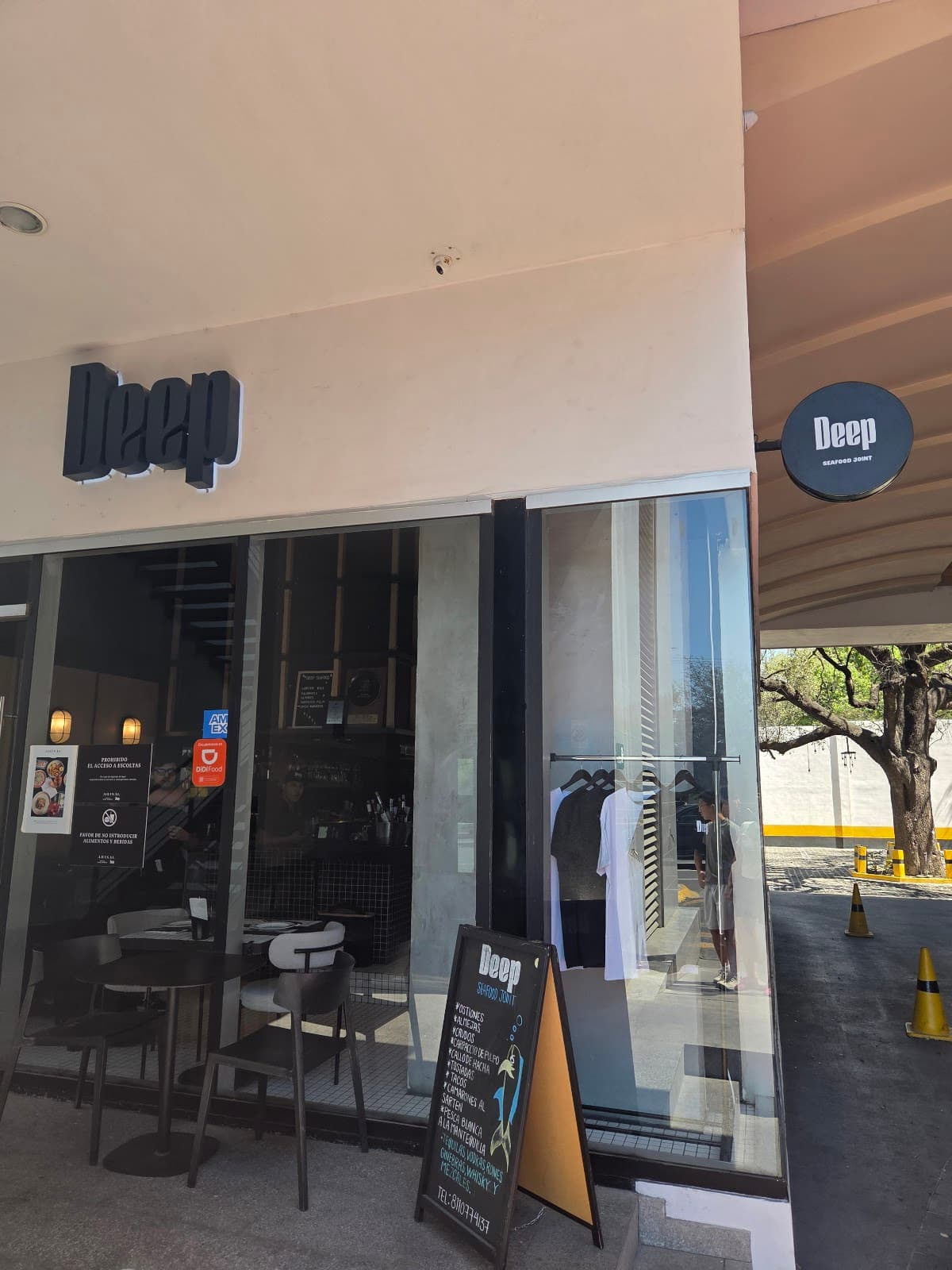 DEEP seafood joint miniatura 4