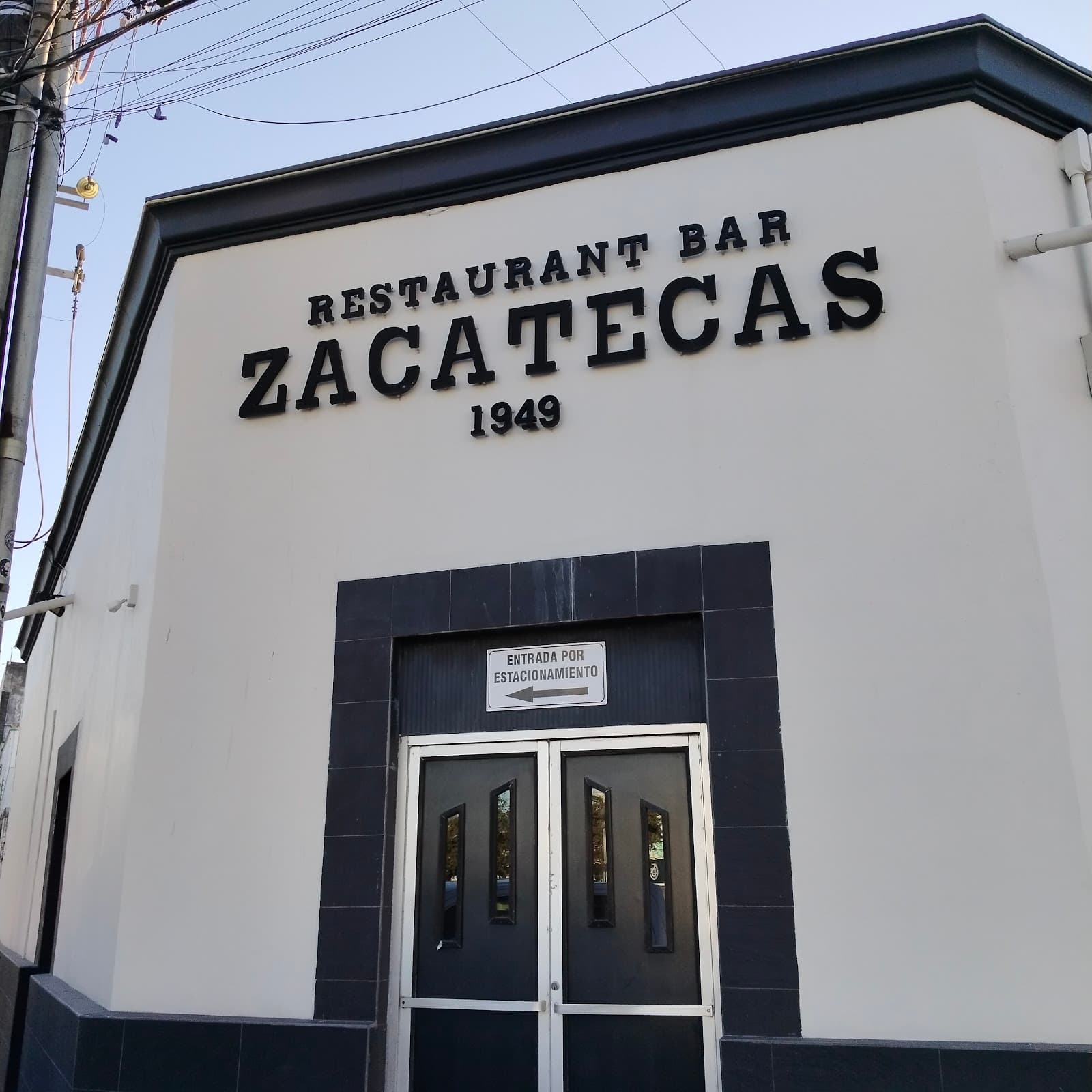 EL ZACATECAS BAR en Monterrey