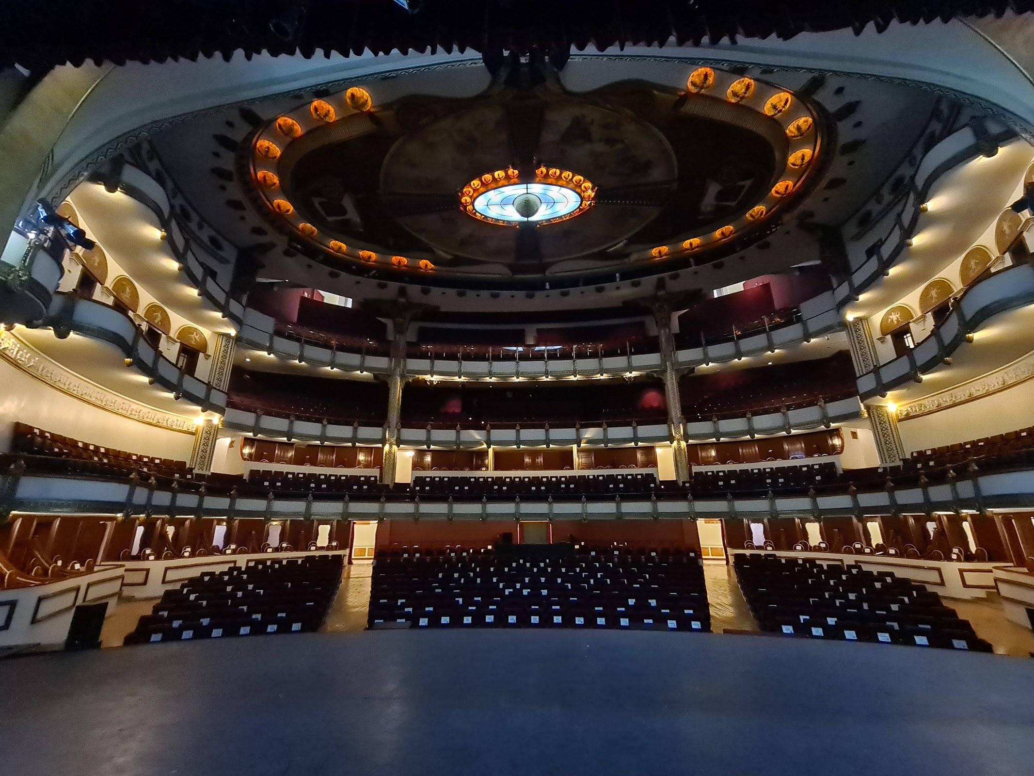 Teatro de la Ciudad Esperanza Iris
