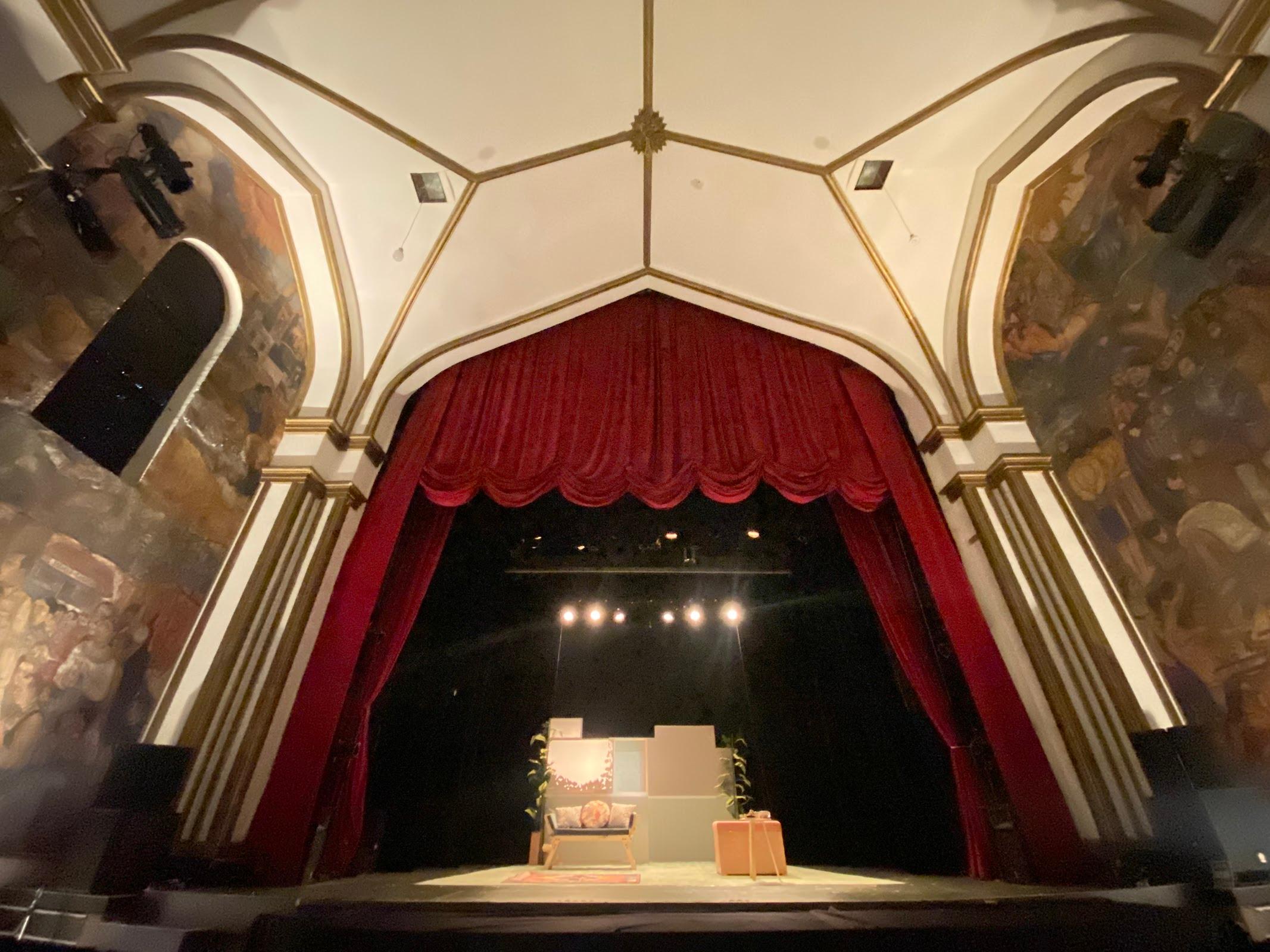 TEATRO SERGIO MAGAÑA