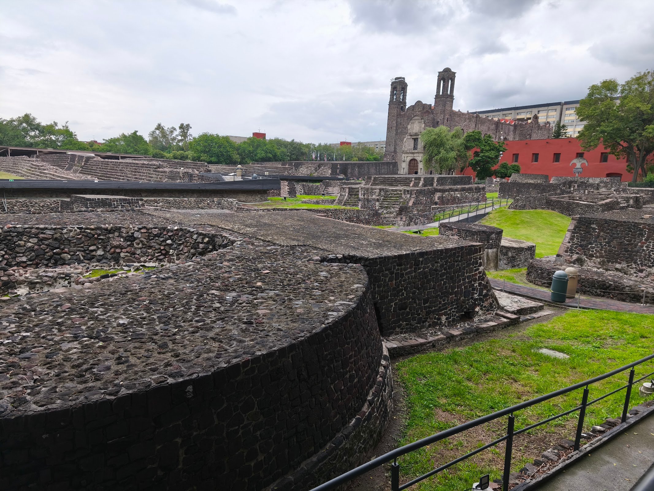 Zona Arqueológica Tlatelolco en Ciudad de México – foto del lugar
