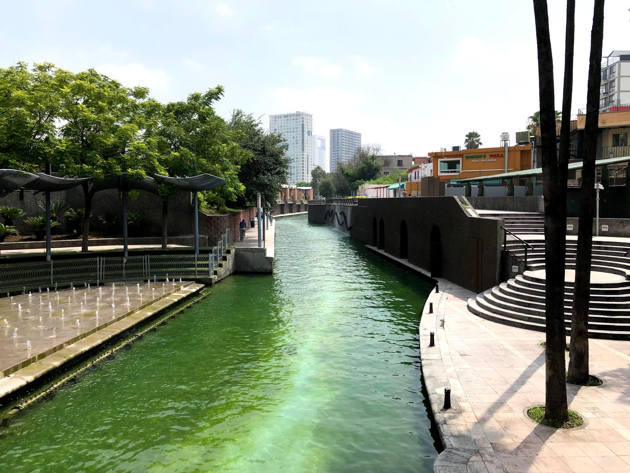 Paseo Santa Lucía en Monterrey – foto del lugar