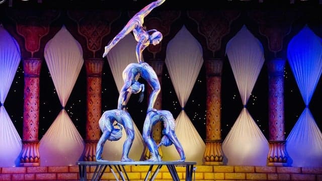 Fondo promocional del evento Aura