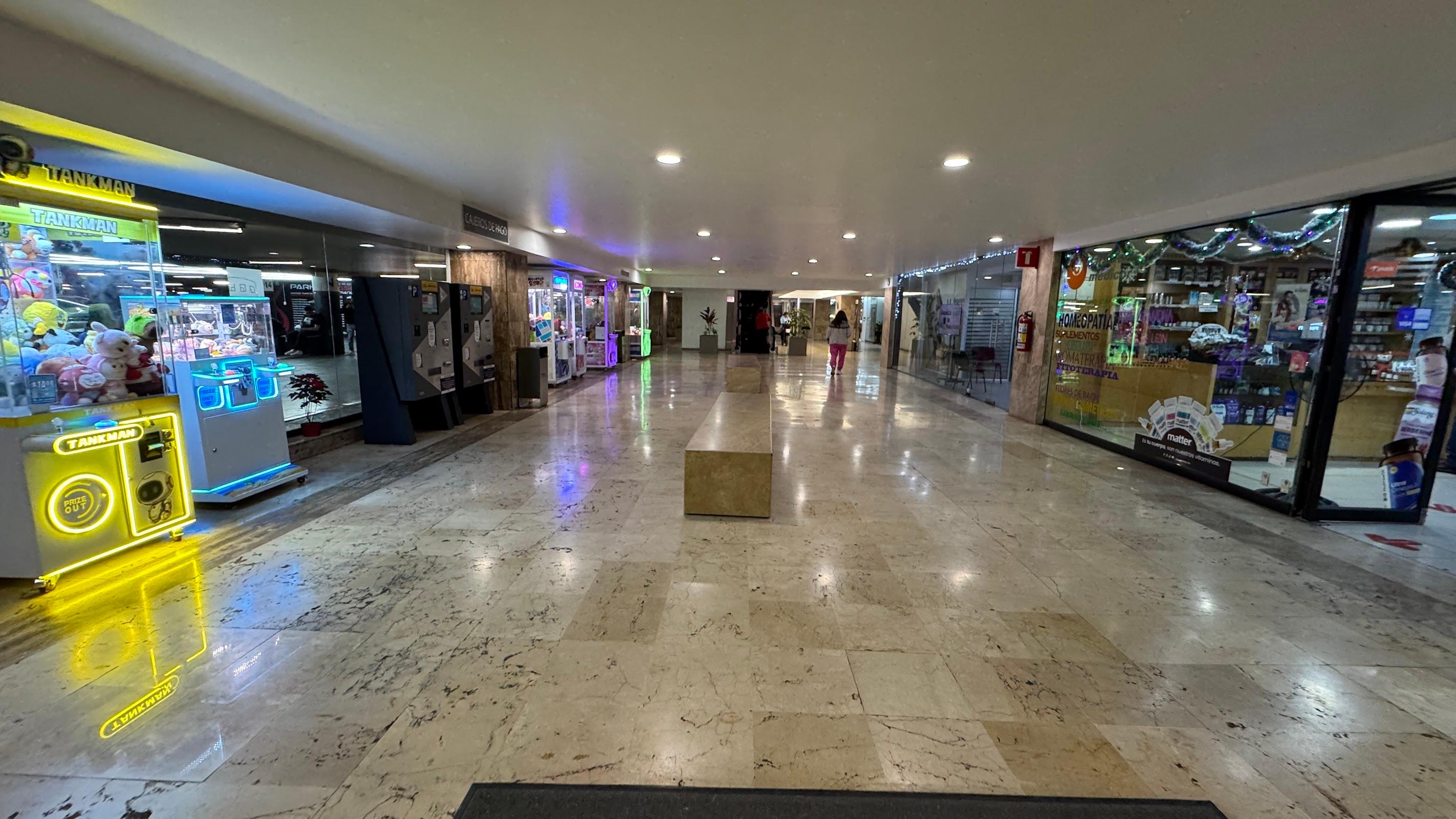 Plaza Universidad galería 2