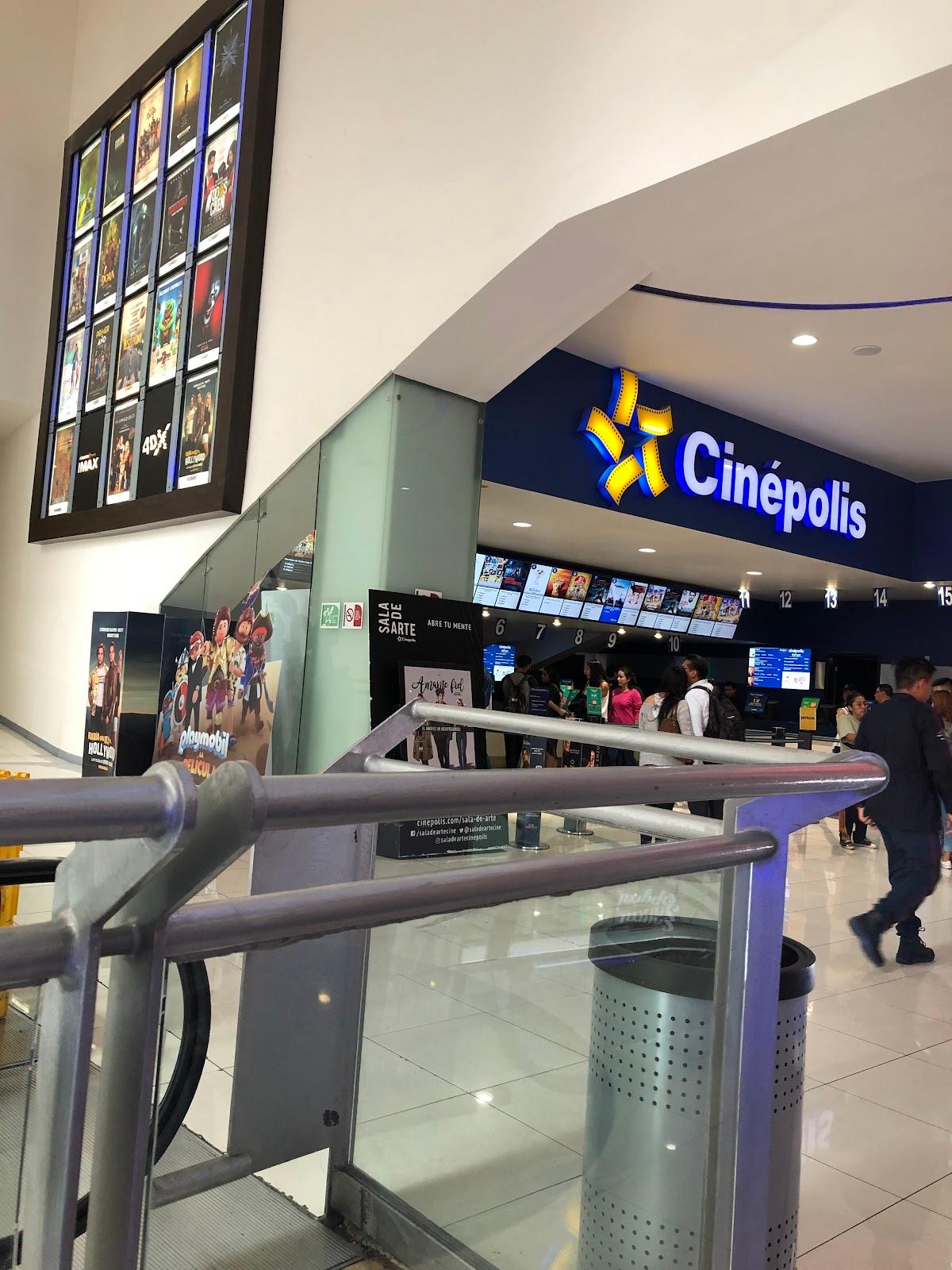 Plaza Universidad galería 7