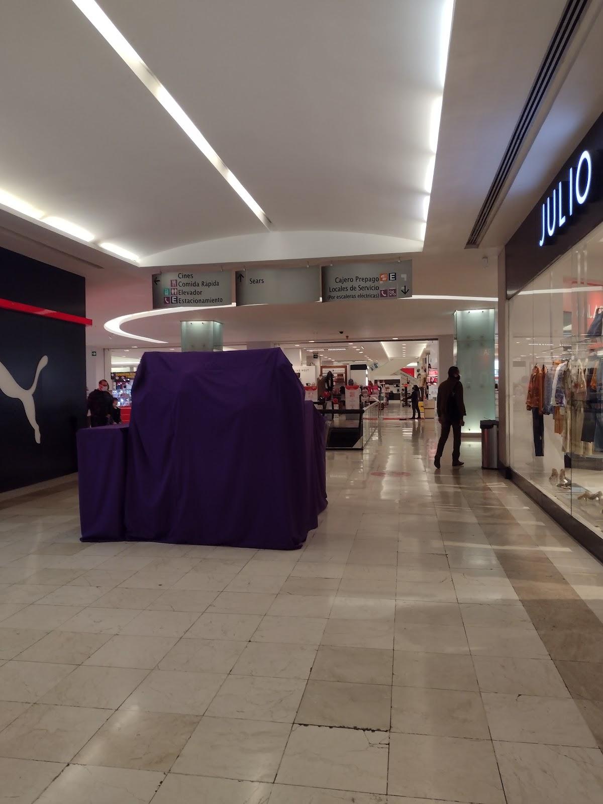 Plaza Universidad galería 9