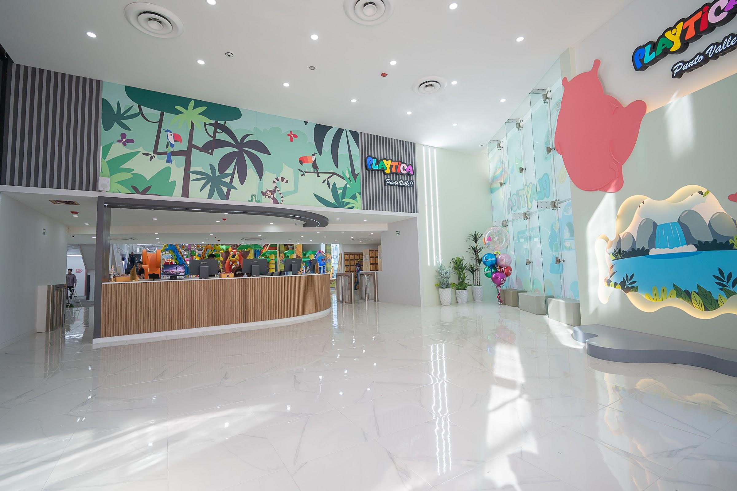 Playtica - Punto Valle en San Pedro Garza García