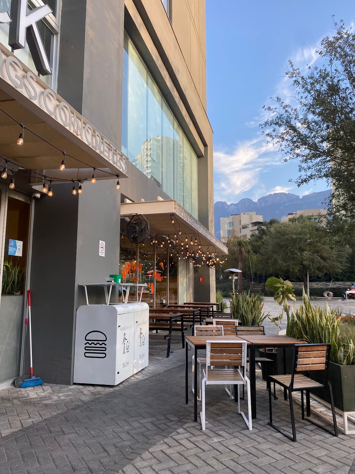 Shake Shack Arboleda en San Pedro Garza García
